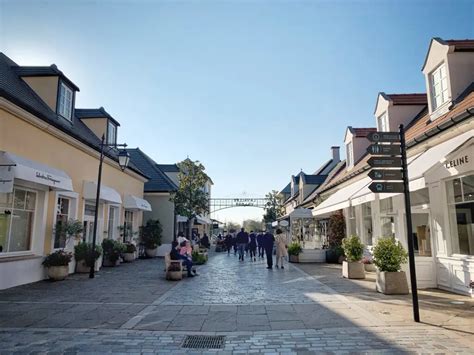 la village outlet Paris